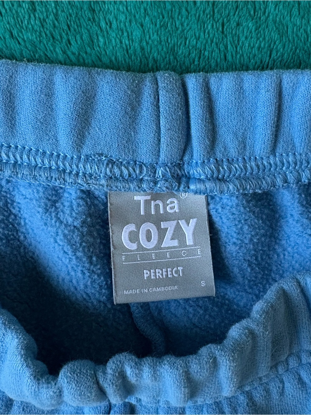 TNA Cozy Fleece sweatshorts blue and black